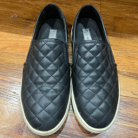 Steve Madden Black Cushion Slip Ons - Picture 2 of 4